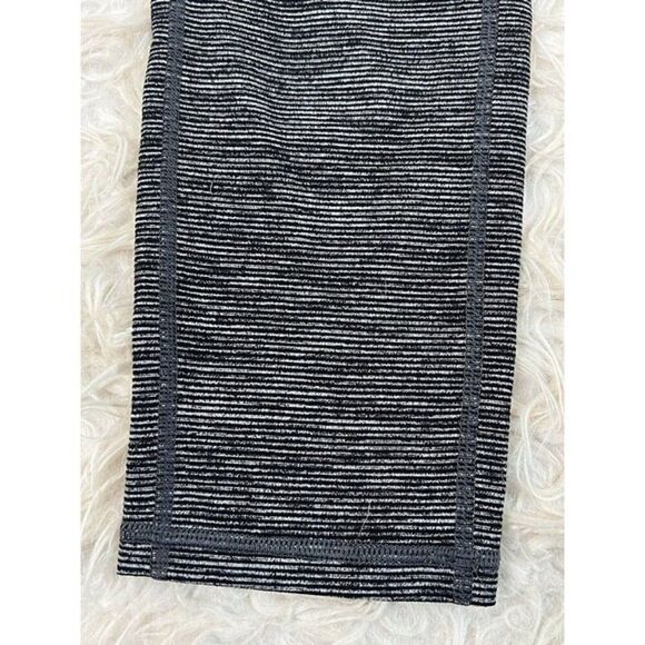 Old Navy Active Womens Leggings Grey Size Small Athletic Yoga Stripe Go-Dry - Picture 8 of 8